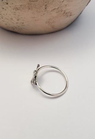 Ivy leaf ring in oxidized silver